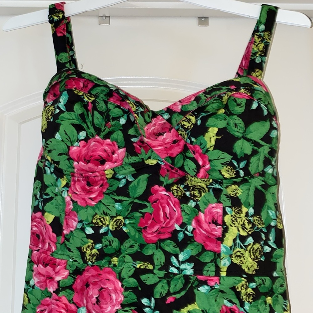 Pinup couture deadly dames floral wiggle dress - Picture 3 of 8